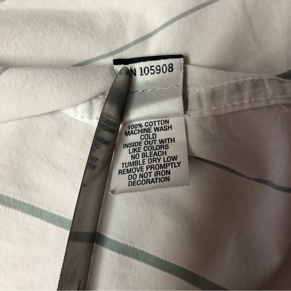 VON Dutch White SS Snap Down Striped Shirt EUC S - Picture 4 of 10